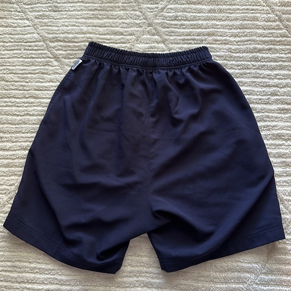 Kids Size Yonex short pants - Picture 2 of 7